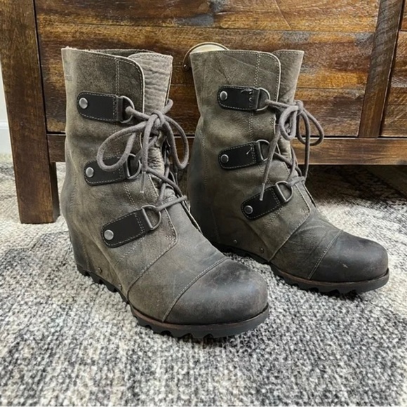 Sorel Joan of arctic booties sz 8.5 - Picture 5 of 8